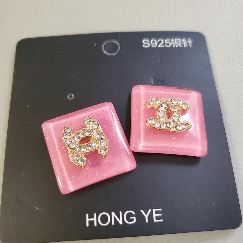 EARRINGS/NWOT